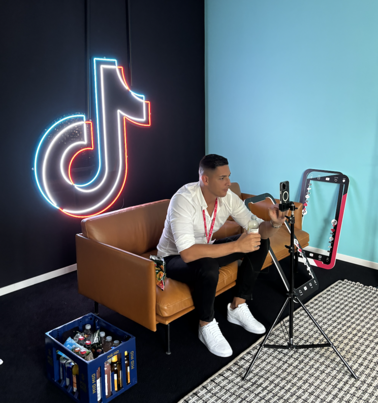 TikTok Live Agentur für Livestreams, UGC und Influencer Marketing